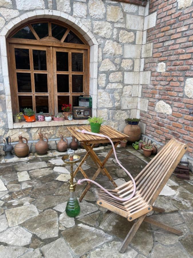 Odo'S Guest House Martvili Esterno foto