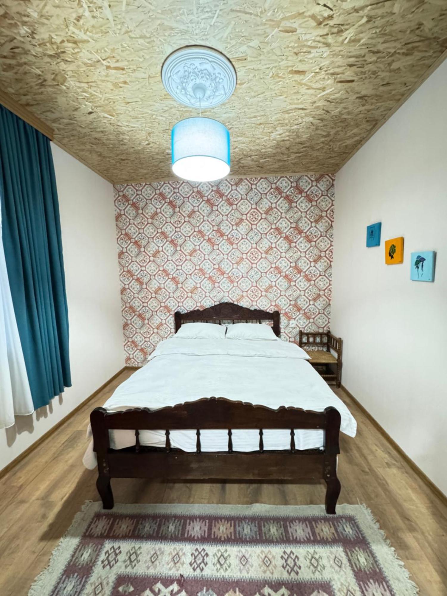 Odo'S Guest House Martvili Esterno foto